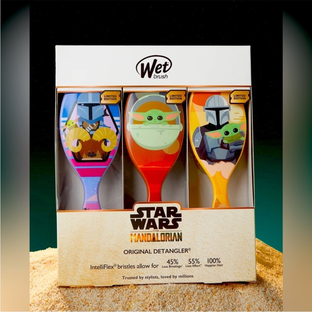 Star Wars Mandalorian Wet Brush Set